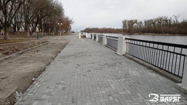 В Пинске реконструируют набережную В Пинске реконструируют набережную