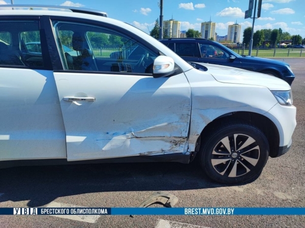 Geely и Nissan столкнулись в Бресте. Кто виноват?