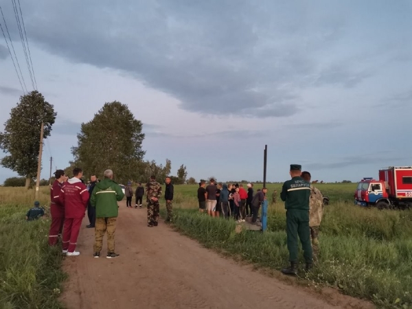 Пропавшего в Беларуси 3-летнего мальчика искали всю ночь и нашли в лесу Пропавшего в Беларуси 3-летнего мальчика искали всю ночь и нашли в лесу