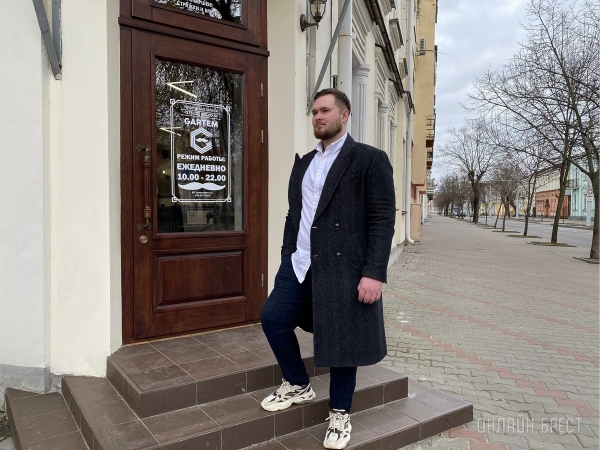 В новом барбершопе «Gartem» на Карла Маркса стильно преображают, дарят скидку, угощают кофе и предлагают сыграть в Play Station В новом барбершопе «Gartem» на Карла Маркса стильно преображают, дарят скидку, угощают кофе и предлагают сыграть в Play Station