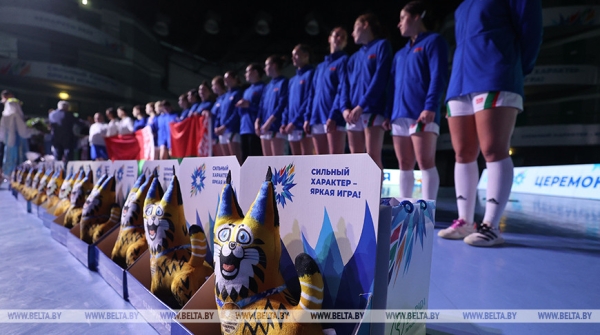 Горячая поддержка трибун, атмосфера дружбы и уважения на Играх. В Бресте наградили девушек-гандболисток Горячая поддержка трибун, атмосфера дружбы и уважения на Играх. В Бресте наградили девушек-гандболисток