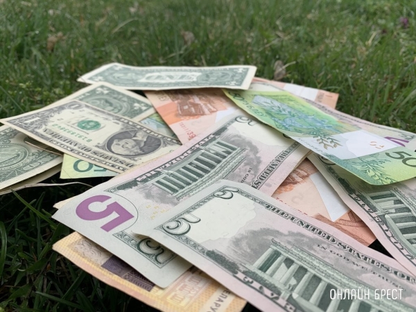 В России рекордно подешевел доллар. А у нас? Курсы валют на сегодня В России рекордно подешевел доллар. А у нас? Курсы валют на сегодня