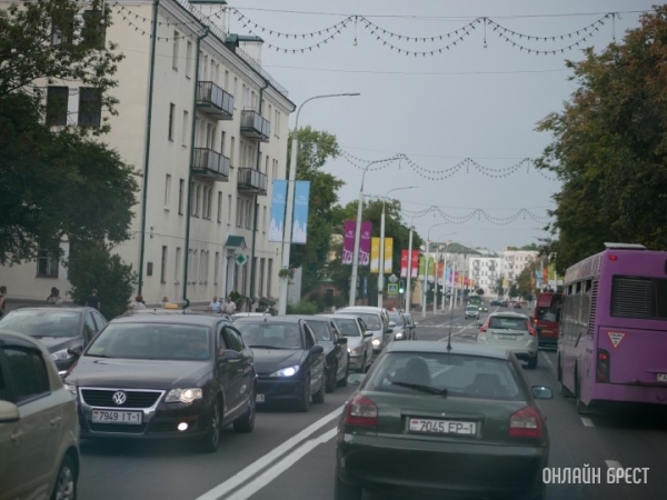 Вместо новых из России – «бэушка» из Европы. На чем будут ездить белорусы в ближайшее время Вместо новых из России – «бэушка» из Европы. На чем будут ездить белорусы в ближайшее время