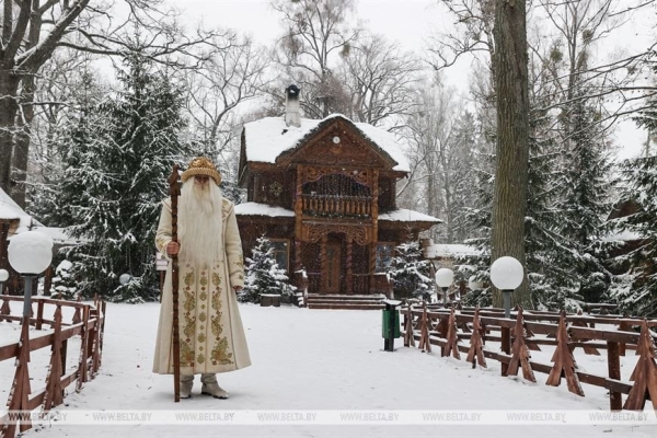 Предлагают даже пожениться. Рассказ о буднях Деда Мороза в Беловежской пуще Предлагают даже пожениться. Рассказ о буднях Деда Мороза в Беловежской пуще