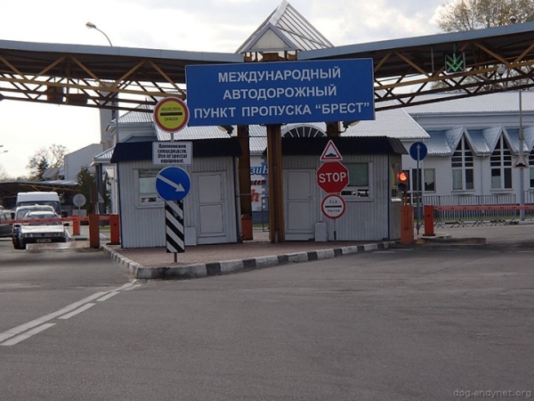 Мужчина рассказал о ситуации на границе в Бресте Мужчина рассказал о ситуации на границе в Бресте
