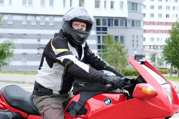 Белорус купил в США 27-летний мотоцикл BMW K1100 RS Белорус купил в США 27-летний мотоцикл BMW K1100 RS