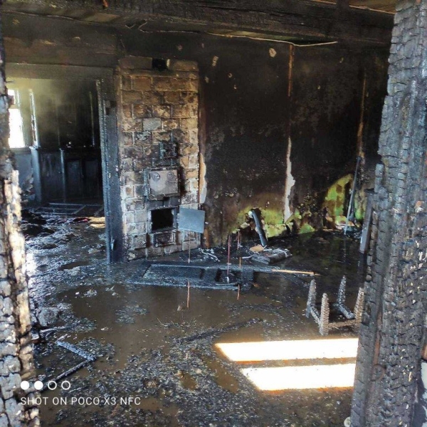 В Жабинковском районе при пожаре в доме сработал АПИ: хозяин вовремя покинул огненную ловушку