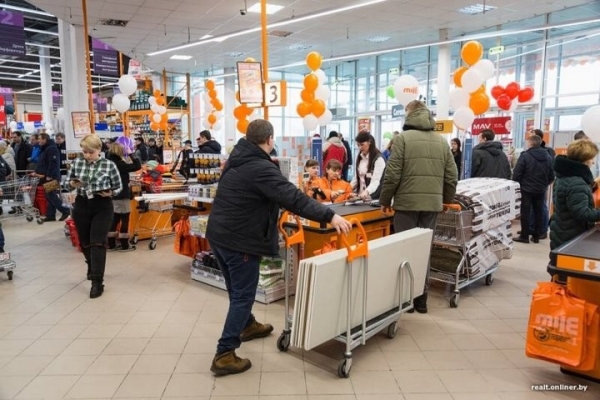 Платить ли за разбитый товар и взыскивать ли за испорченную в магазине одежду? Что говорит юрист Платить ли за разбитый товар и взыскивать ли за испорченную в магазине одежду? Что говорит юрист