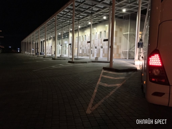 Возобновляются некоторые международные рейсы с брестского автовокзала в Польшу