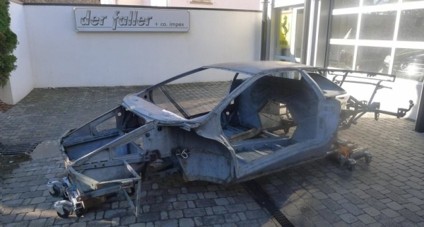 В Беларуси замечен редкий Lamborghini Diablo В Беларуси замечен редкий Lamborghini Diablo