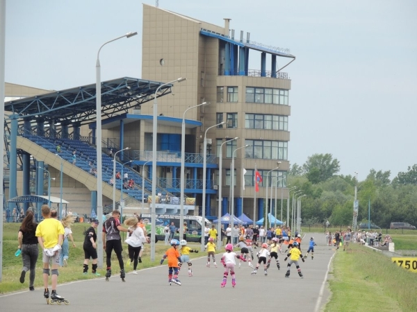 Сегодня на лыжероллерной трассе Брестского гребного канала состоялся Брестский полумарафон на роликовых коньках